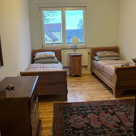 Apartment Antike Wohnmoeglichkeit Kurz Und Langfristig 100qm 1og Lauchhammer